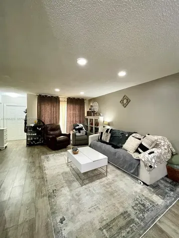 8423 SW 137th Avenue Miami FL 33183