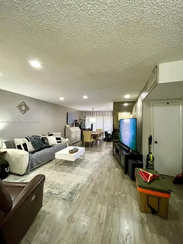 8423 SW 137th Avenue Miami FL 33183