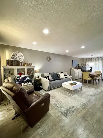 8423 SW 137th Avenue Miami FL 33183