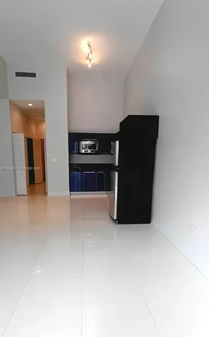 253 NE 2nd Street Miami FL 33132