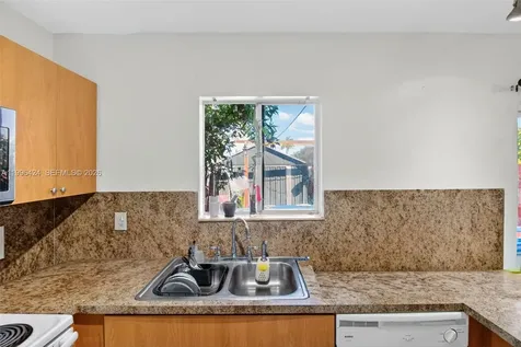 18615 NW 84th Place Hialeah FL 33015