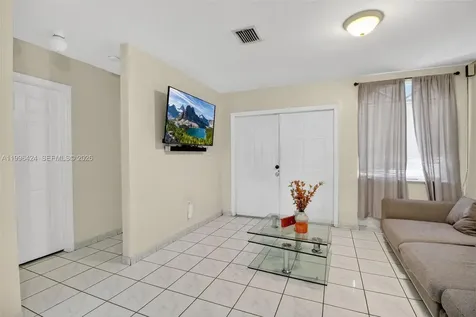 18615 NW 84th Place Hialeah FL 33015