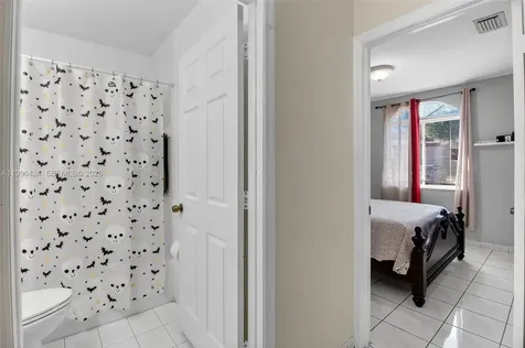 18615 NW 84th Place Hialeah FL 33015