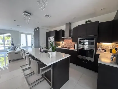 10412 NW 63rd Terrace Doral FL 33178