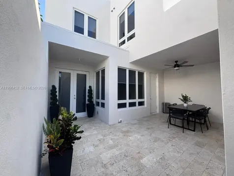 10412 NW 63rd Terrace Doral FL 33178