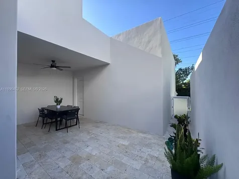 10412 NW 63rd Terrace Doral FL 33178