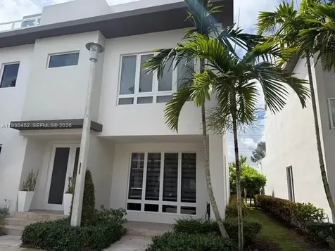 10412 NW 63rd Terrace Doral FL 33178