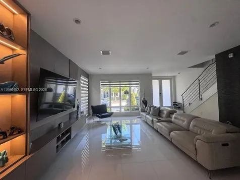 10412 NW 63rd Terrace Doral FL 33178