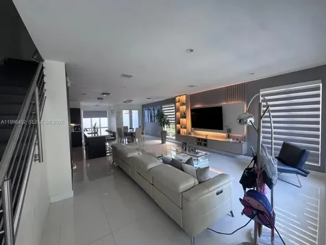 10412 NW 63rd Terrace Doral FL 33178