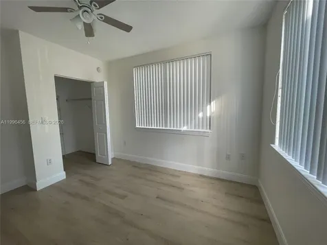 6851 SW 44th Street Miami FL 33155