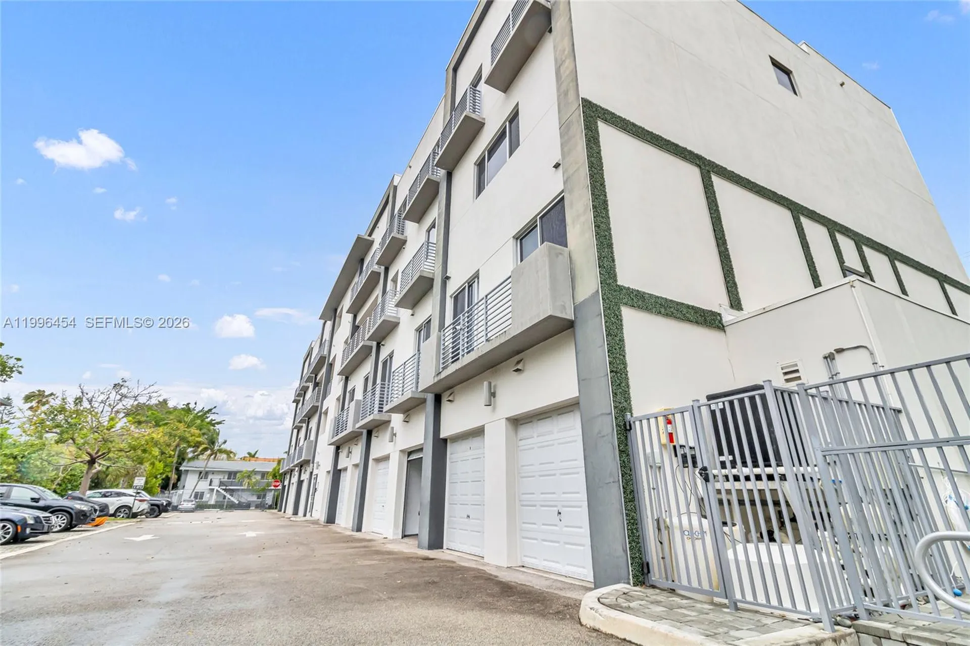 1045 NE 18th Avenue Fort Lauderdale FL 33304