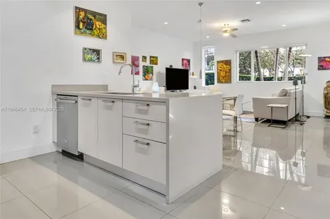 1045 NE 18th Avenue Fort Lauderdale FL 33304