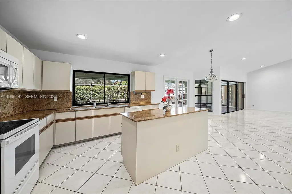 6005 Buena Vista Court Boca Raton FL 33433
