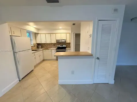 325 NE 131st Street North Miami FL 33161