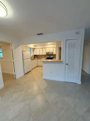 325 NE 131st Street North Miami FL 33161