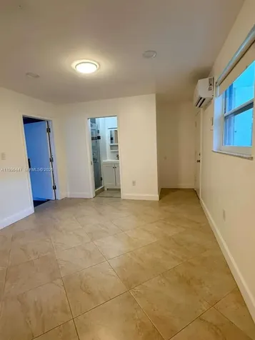 325 NE 131st Street North Miami FL 33161