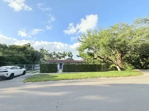 325 NE 131st Street North Miami FL 33161