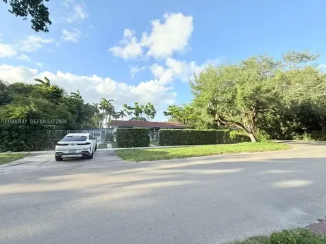 325 NE 131st Street North Miami FL 33161