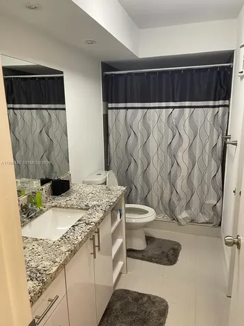 100 Lakeview Drive Weston FL 33326