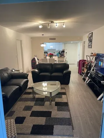 100 Lakeview Drive Weston FL 33326