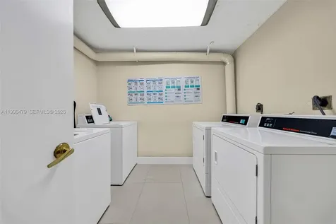 9360 Fontainebleau Boulevard Miami FL 33172
