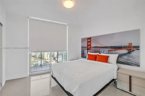 185 SW 7th Street Miami FL 33130