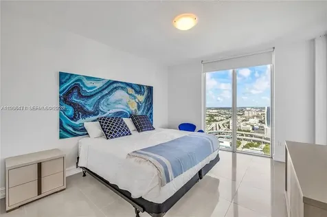 185 SW 7th Street Miami FL 33130
