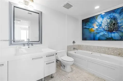 185 SW 7th Street Miami FL 33130