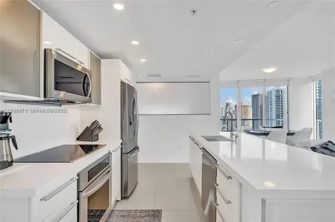 185 SW 7th Street Miami FL 33130