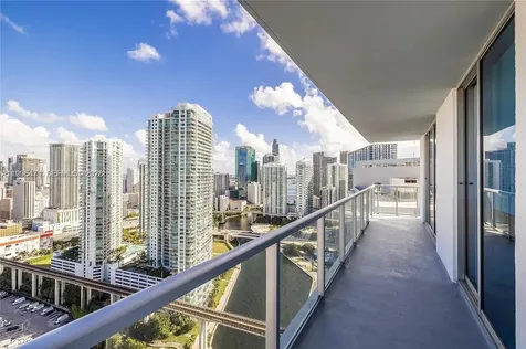 185 SW 7th Street Miami FL 33130