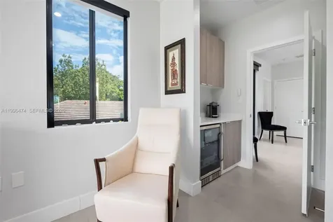 5735 SW 35th Street Miami FL 33155