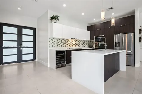 5735 SW 35th Street Miami FL 33155