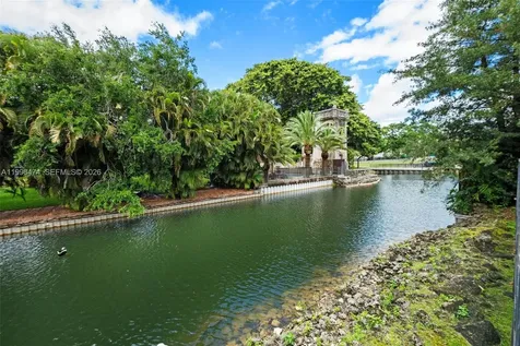 5735 SW 35th Street Miami FL 33155