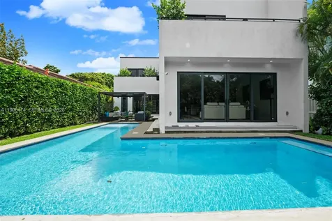 5735 SW 35th Street Miami FL 33155