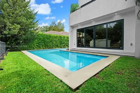 5735 SW 35th Street Miami FL 33155