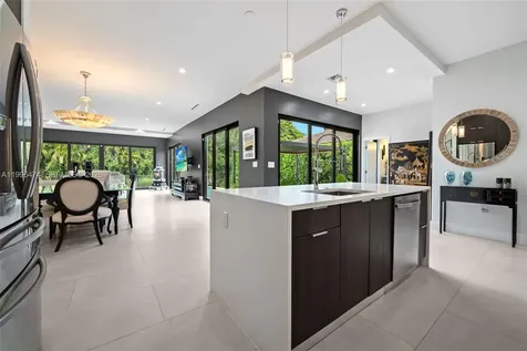 5735 SW 35th Street Miami FL 33155