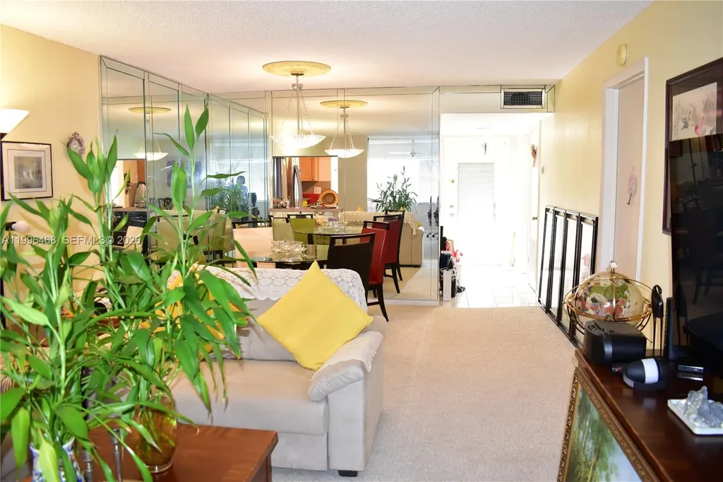9881 Sunrise Lakes Boulevard Sunrise FL 33322