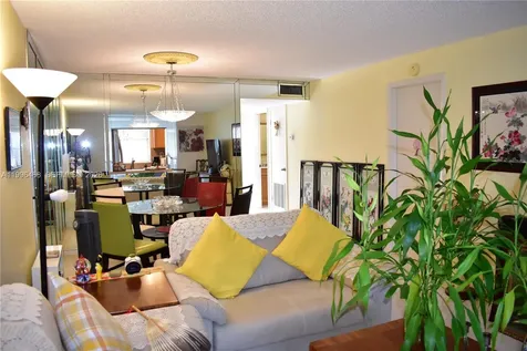 9881 Sunrise Lakes Boulevard Sunrise FL 33322
