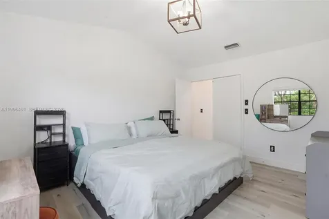 11719 NW 11th Street Pembroke Pines FL 33026