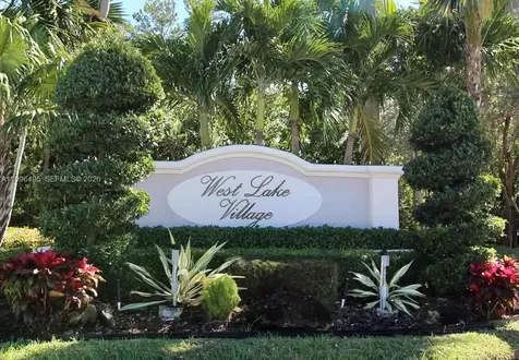 951 Doveplum Court Hollywood FL 33019