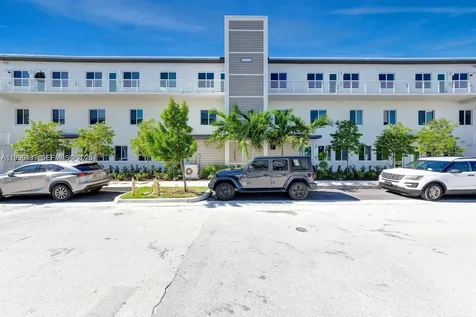 6420 NW 102nd Path Doral FL 33178