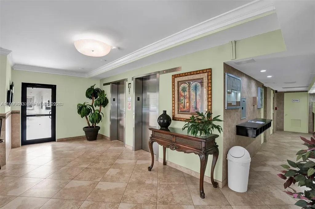3970 Oaks Clubhouse Drive Pompano Beach FL 33069