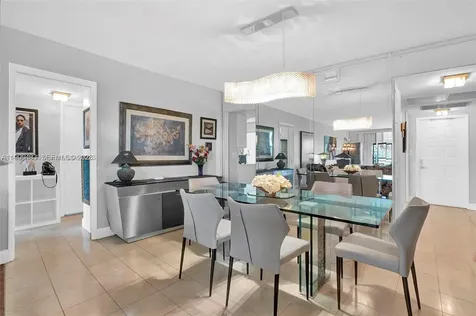 3970 Oaks Clubhouse Drive Pompano Beach FL 33069