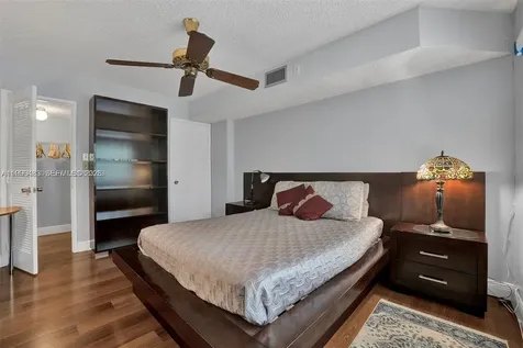 3970 Oaks Clubhouse Drive Pompano Beach FL 33069