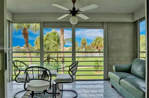3970 Oaks Clubhouse Drive Pompano Beach FL 33069