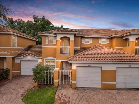 2817 NW 99th Terrace Sunrise FL 33322