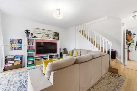 2817 NW 99th Terrace Sunrise FL 33322