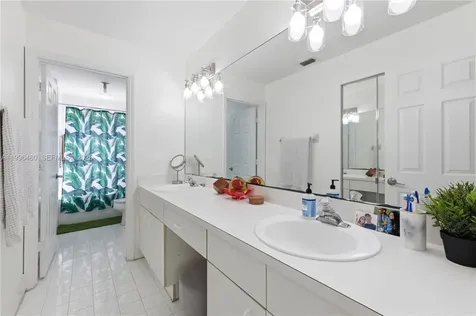 2817 NW 99th Terrace Sunrise FL 33322