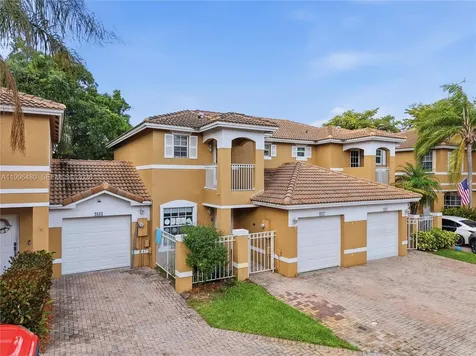 2817 NW 99th Terrace Sunrise FL 33322
