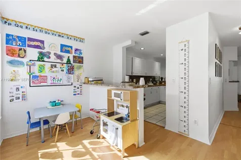 2817 NW 99th Terrace Sunrise FL 33322